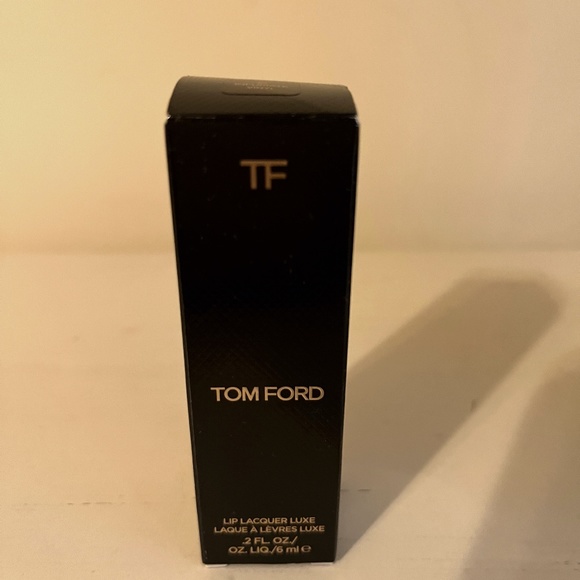 Tom Ford Tom Ford Lip Lacquer Luxe 0.2oz/6ml 10 Infuriate Vinyl - Picture 1 of 5
